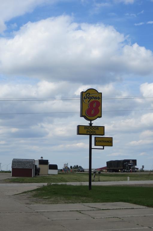 Super 8 By Wyndham Grinnell Ia Kültér fotó